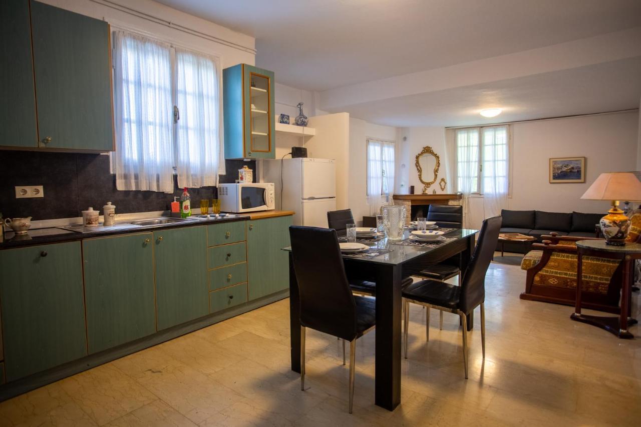 Traditional Villa Appartment With Garden, Also For Gatherings ,15 Minutes From Thessaloniki Airport Extérieur photo